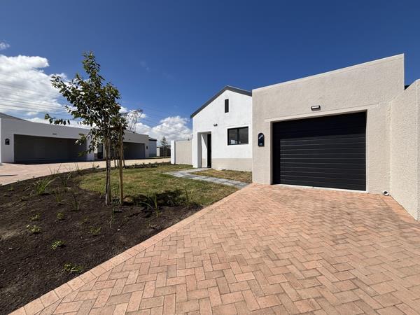 2 Bedroom Townhouse in Burgundy Estate