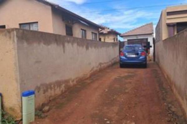 2 Bedroom House