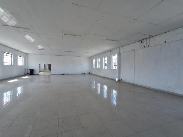 560 m² Industrial space