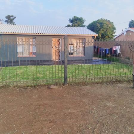 2 Bedroom House