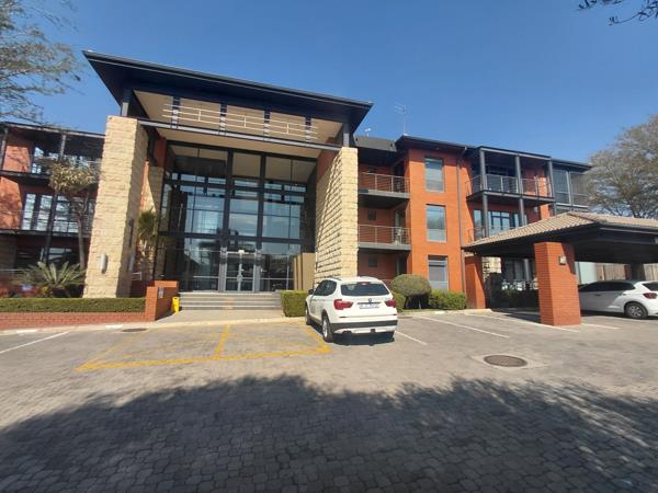 725 m² Commercial space