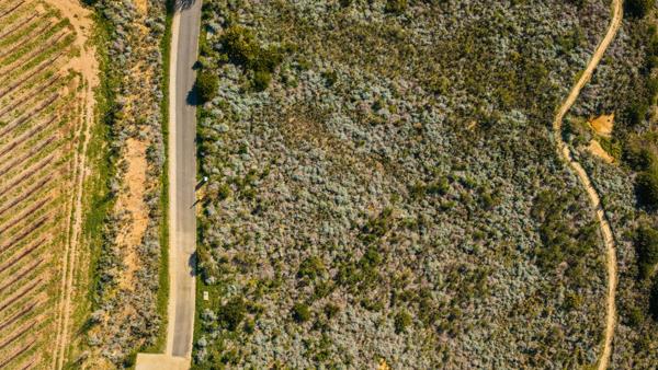 1 671 m² Land