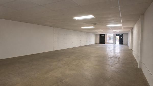 240 m² Commercial space