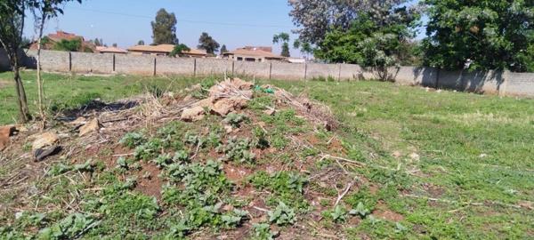 1 093 m² Land