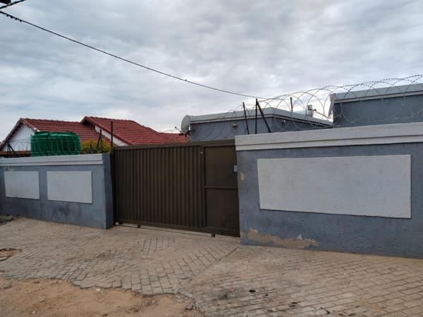 8 Bedroom House