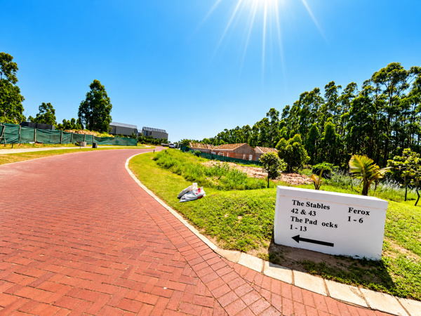 1 089 m² Land