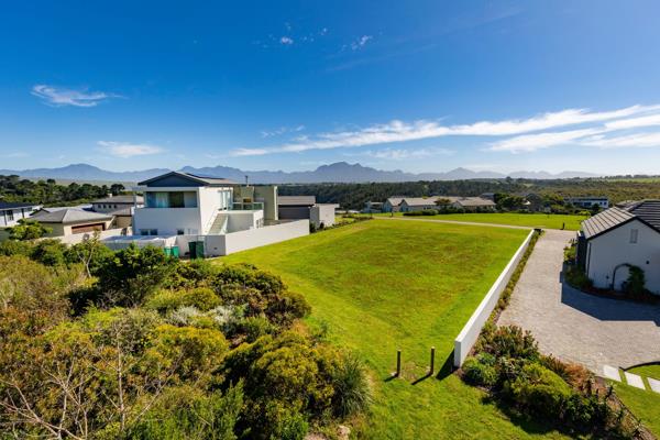 934 m² Land
