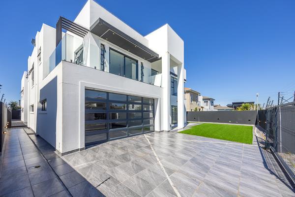 5 Bedroom House