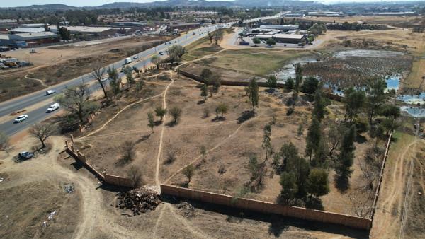 8 918 m² Land