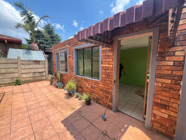1 Bedroom House