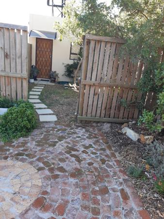 1 Bedroom Garden Cottage