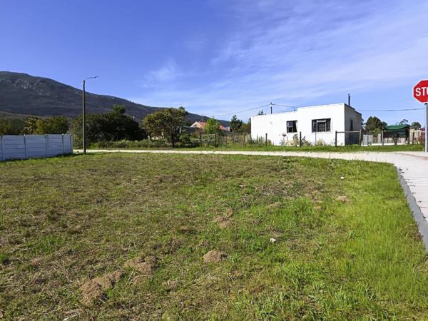 554 m² Land