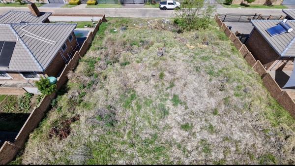 620 m² Land