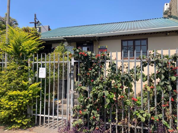 6 Bedroom House