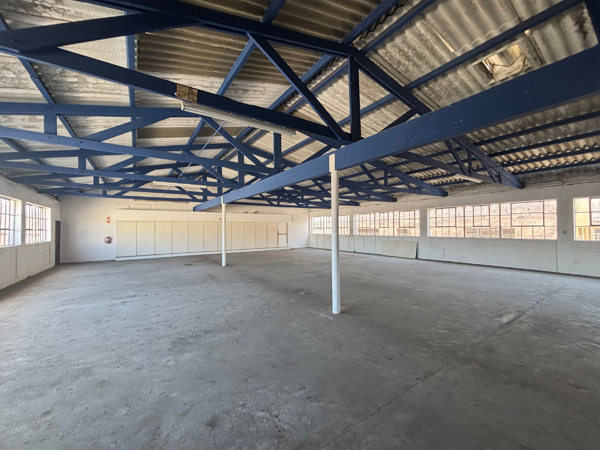 930 m² Industrial space