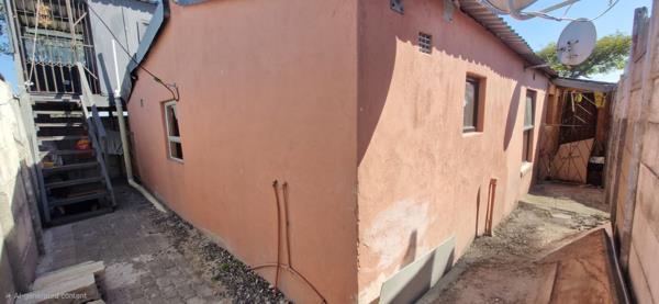 6 Bedroom House