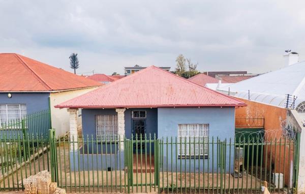 15 Bedroom House