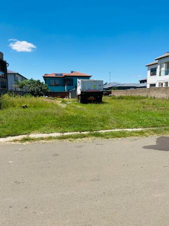 680 m² Land