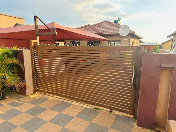 2 Bedroom House