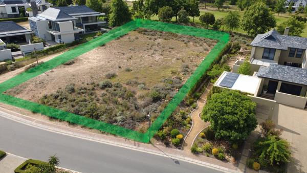 1 426 m² Land