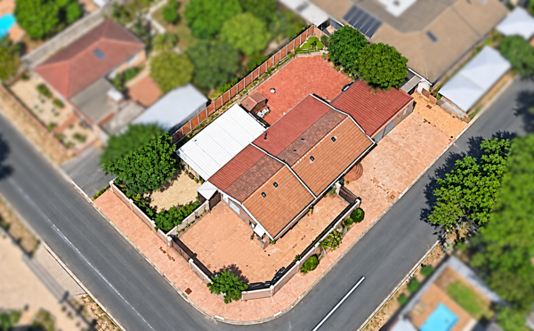 5 Bedroom House