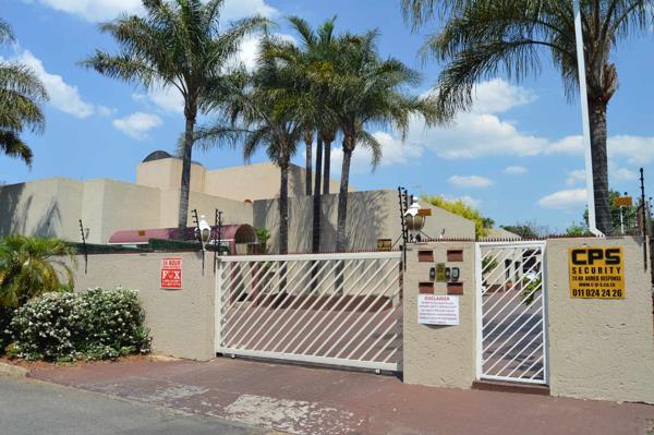 5 Bedroom Townhouse