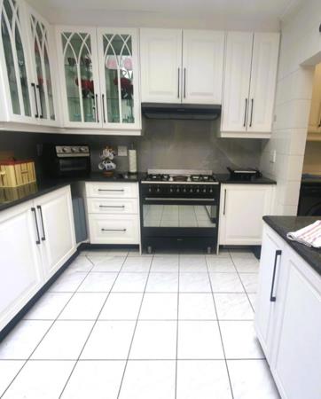 5 Bedroom Townhouse