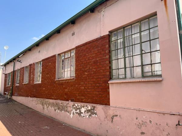 18 Bedroom House