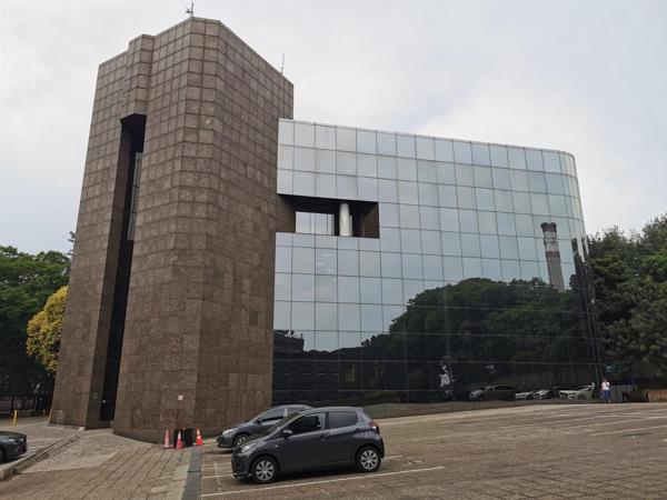 9 402 m² Commercial space