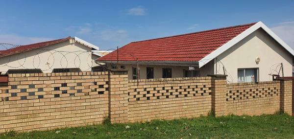 19 Bedroom House