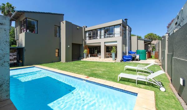 6 Bedroom House