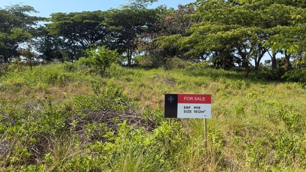 1 612 m² Land