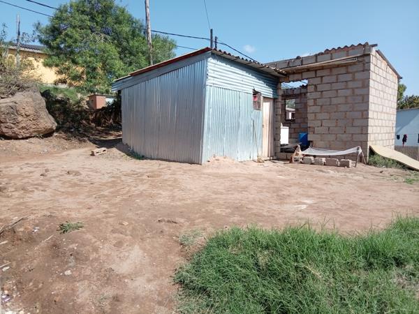 450 m² Land