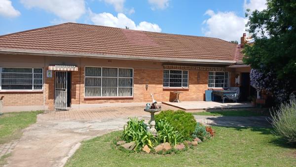 6 Bedroom House