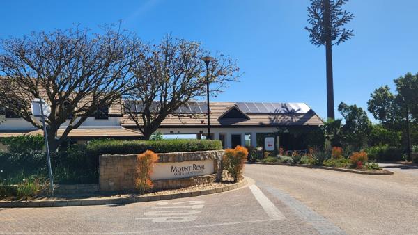 600 m² Land