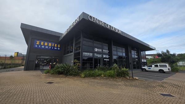 1 640 m² Commercial space
