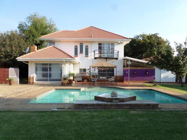 5 Bedroom House