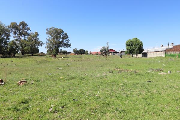 1 003 m² Land