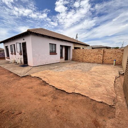 2 Bedroom House
