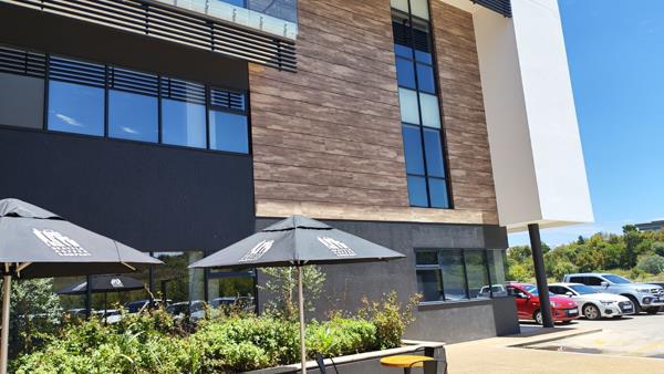 238 m² Commercial space