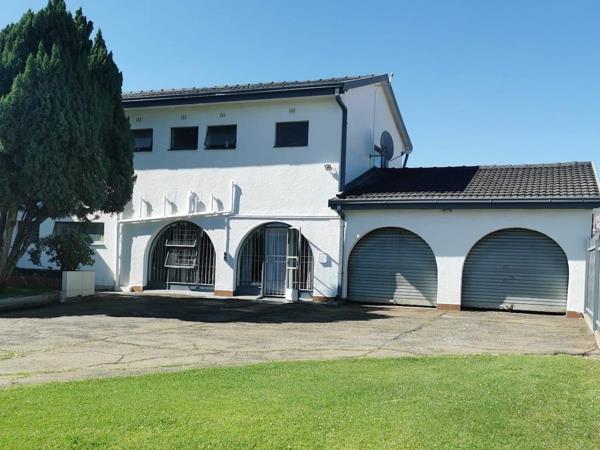 6 Bedroom House