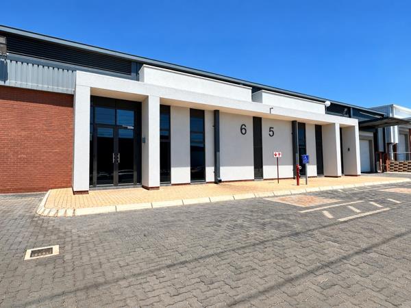 495 m² Office Space