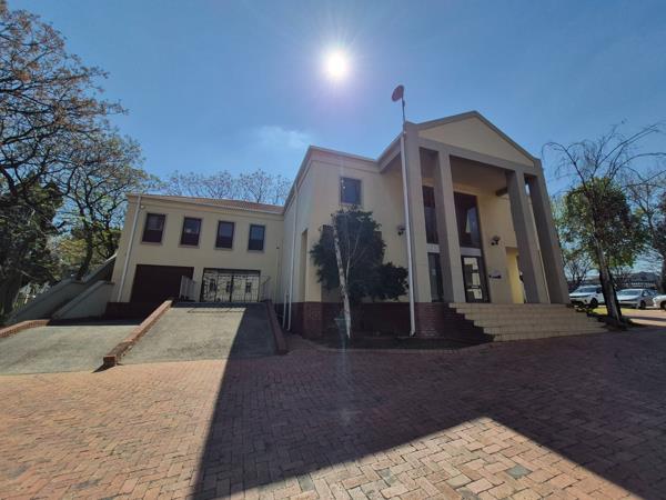 381 m² Commercial space