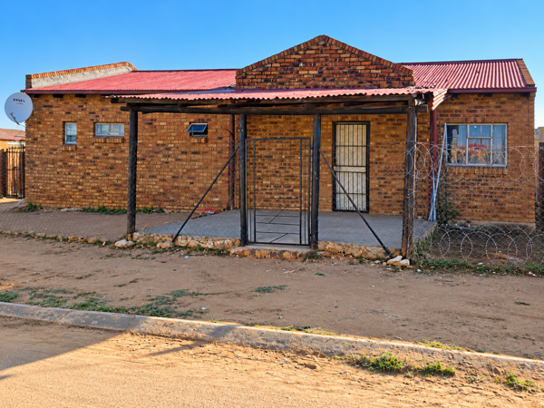 6 Bedroom House