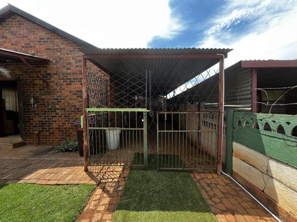 2 Bedroom House