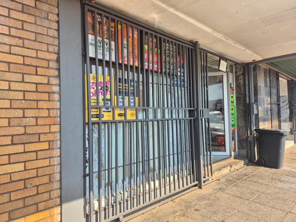 1 400 m² Commercial space