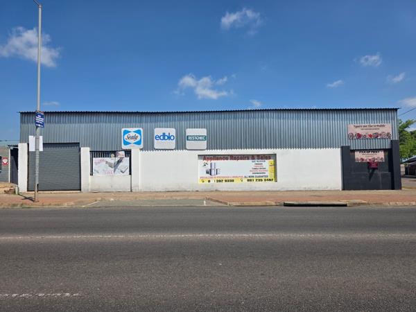 590 m² Industrial space