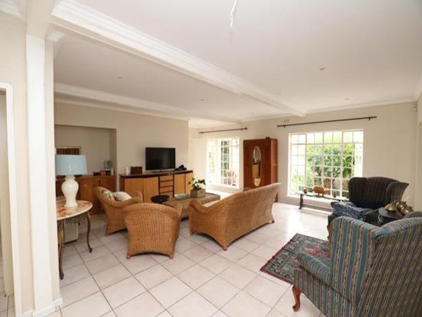 10 Bedroom House