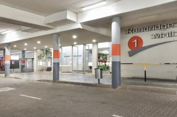 250 m² Commercial space