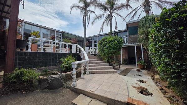 10 Bedroom House